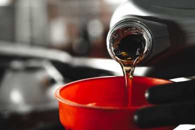 Collection of used oil and oil filters - legal, safe, with BDO documentation